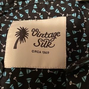 Vintage Silk Circa 1969 Shirt size Medium